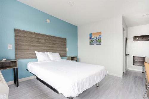Rest Inn image 11