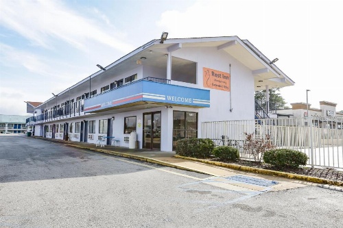 Rest Inn image 19